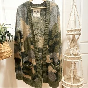 Hollister Sz Med Camo Sweater Cardigan